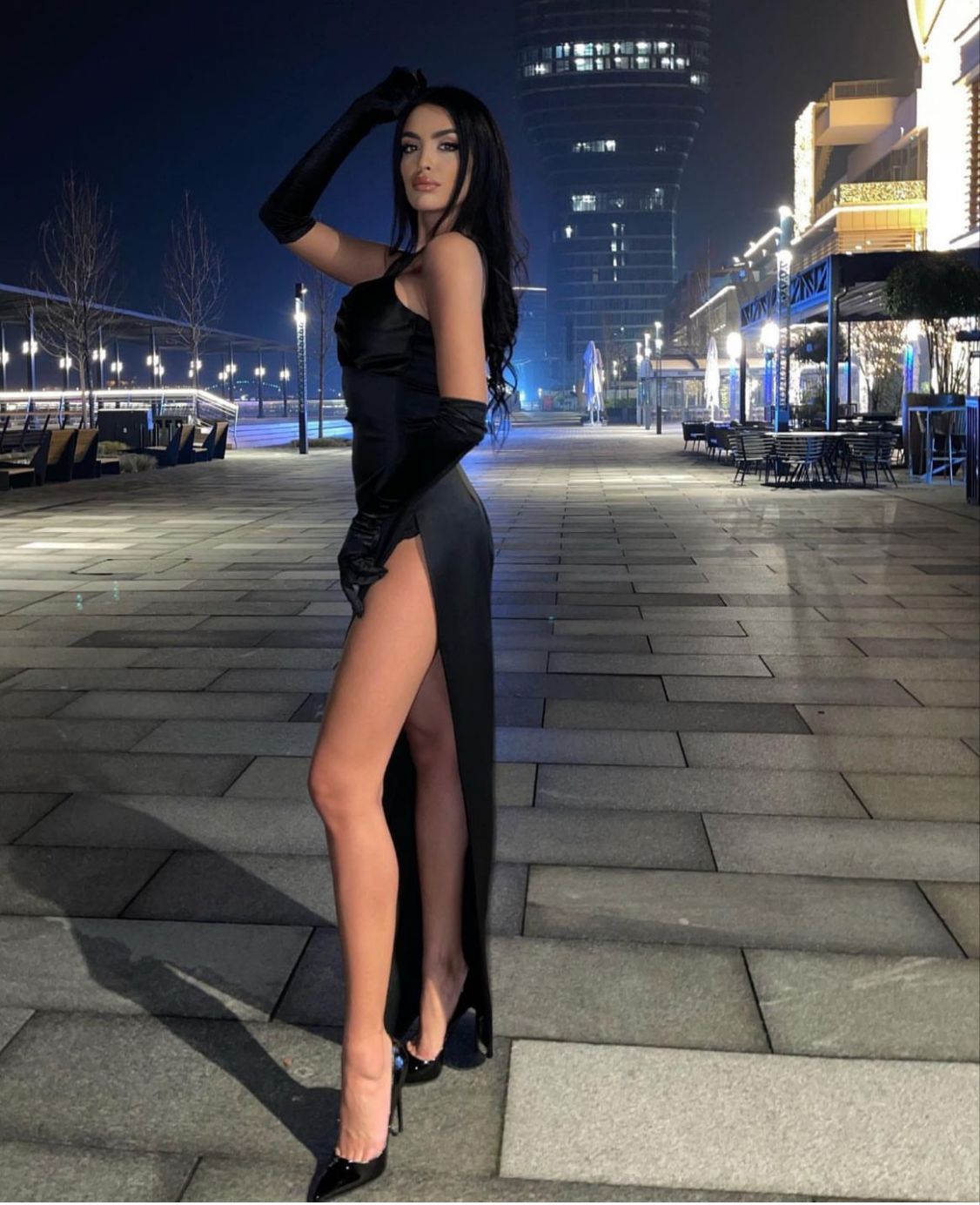 Ko je prelepa Milica Puzović, nova Bondova devojka? (FOTO) - Paparazzo