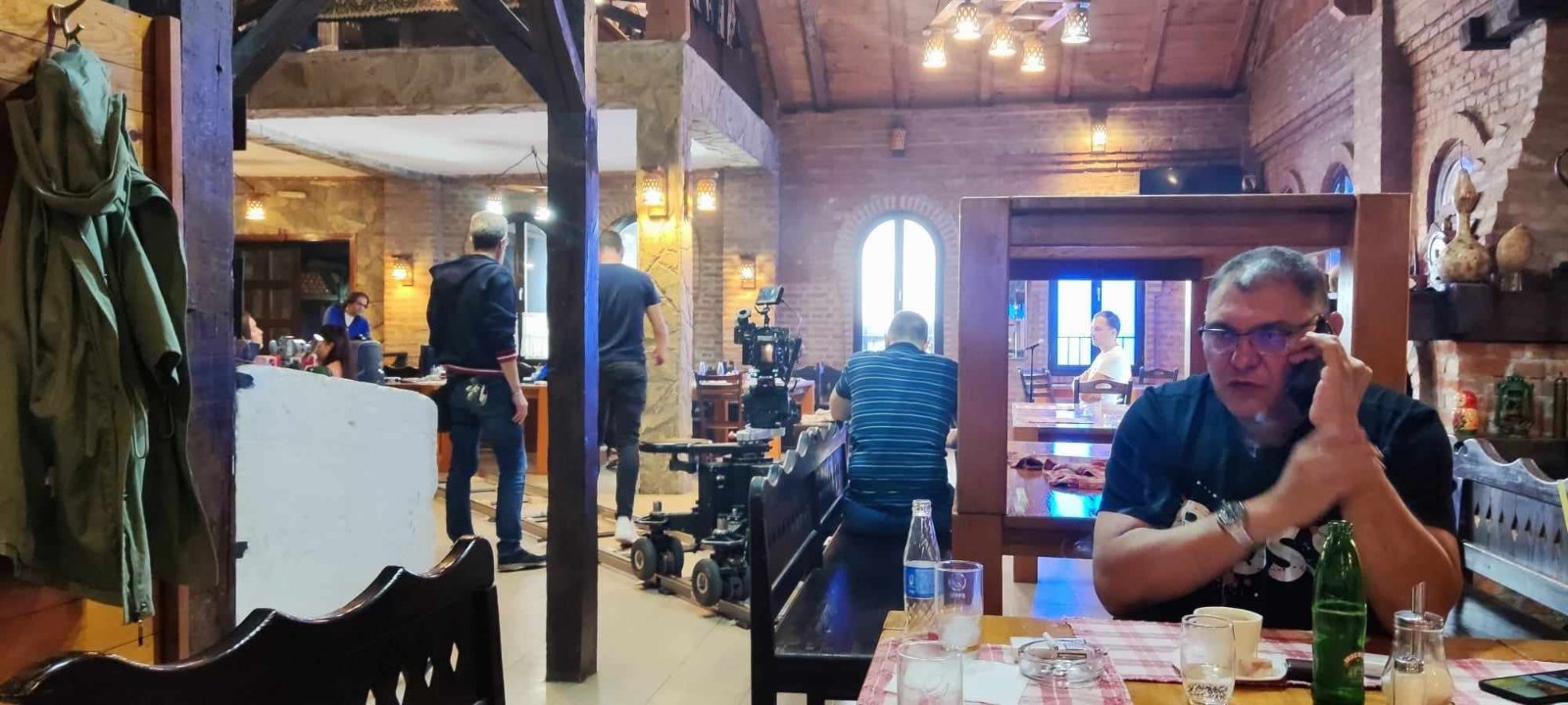Irdin Dinči objavio spot za hit „Godine su samo broj“ zbog čijeg snimanja je bila blokirana i Ibarska magistrala Irdin Dinči objavio spot za hit „Godine su samo broj“ zbog čijeg snimanja je bila blokirana i Ibarska magistrala